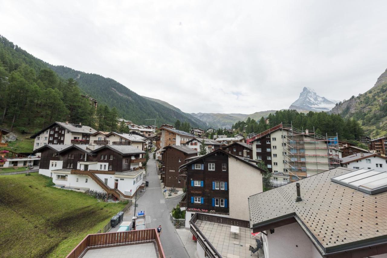Hotel Rhodania Zermatt Exterior photo